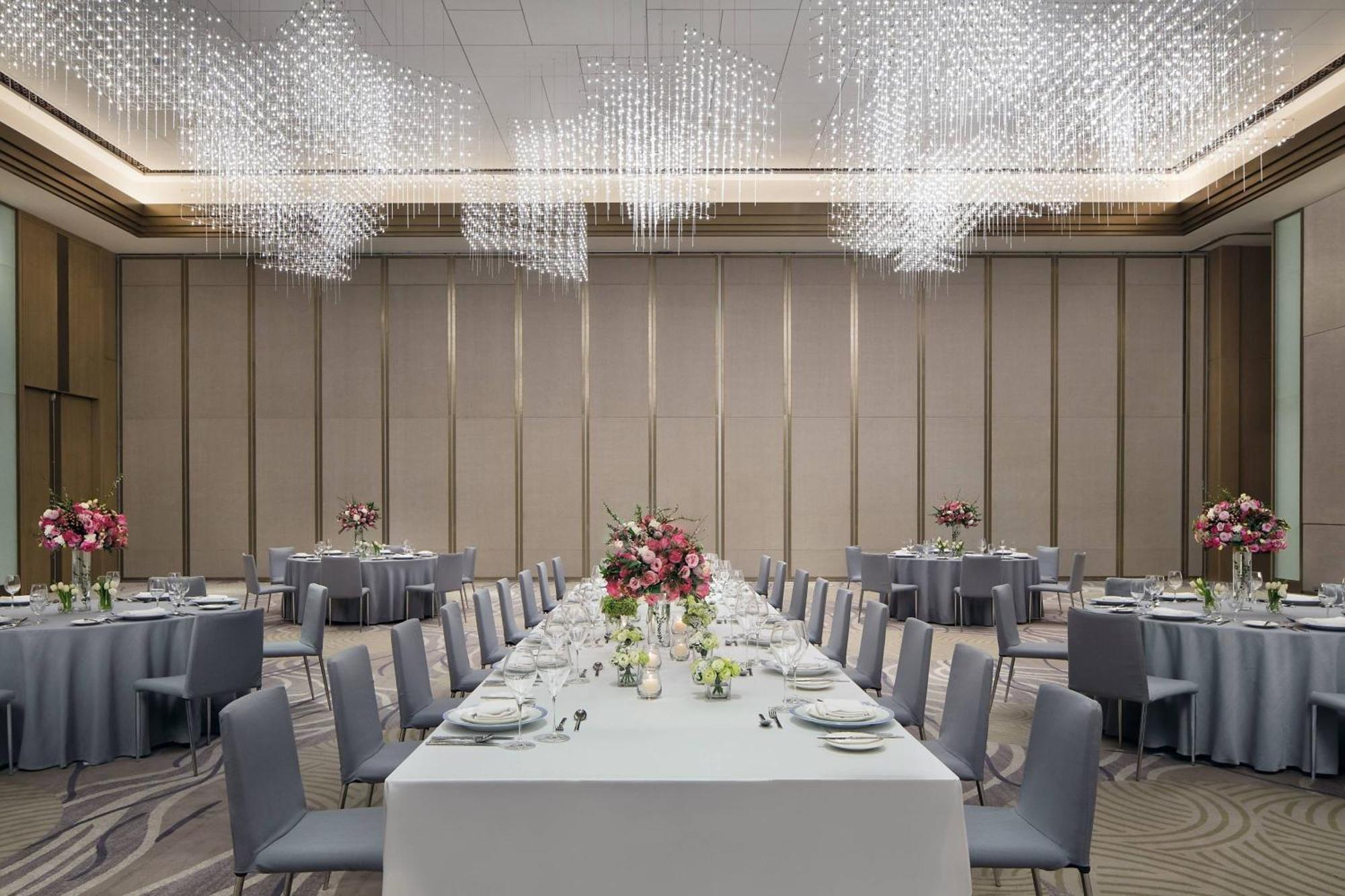 Отель Courtyard By Marriott Xi'An North Экстерьер фото