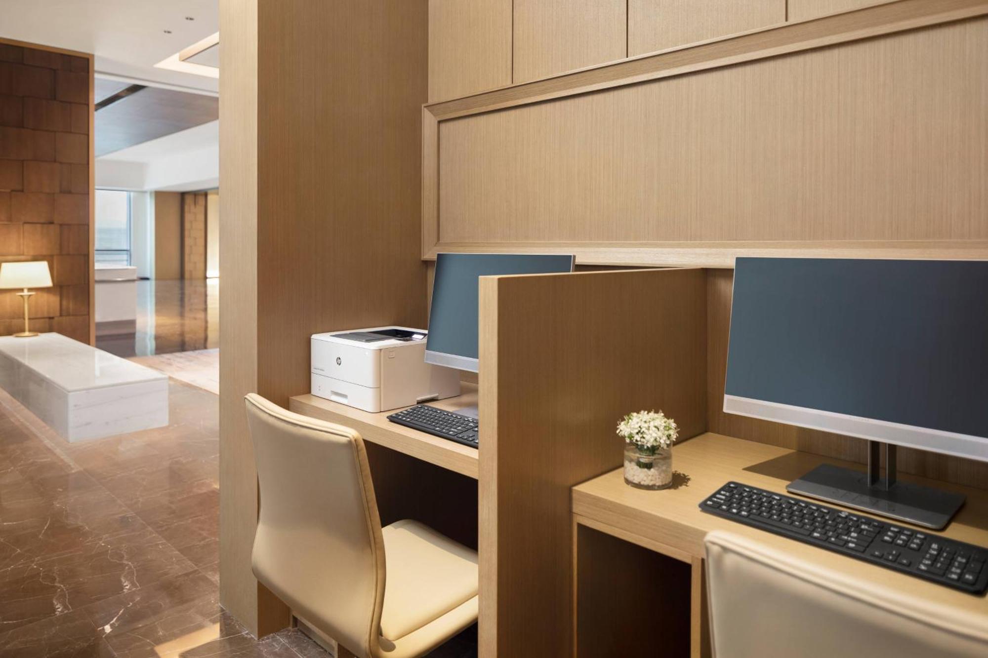 Отель Courtyard By Marriott Xi'An North Экстерьер фото