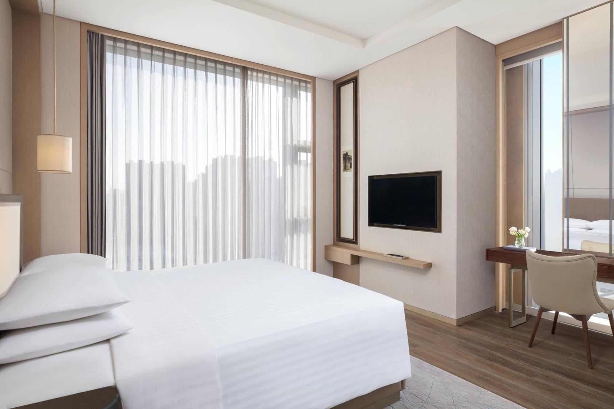 Отель Courtyard By Marriott Xi'An North Экстерьер фото