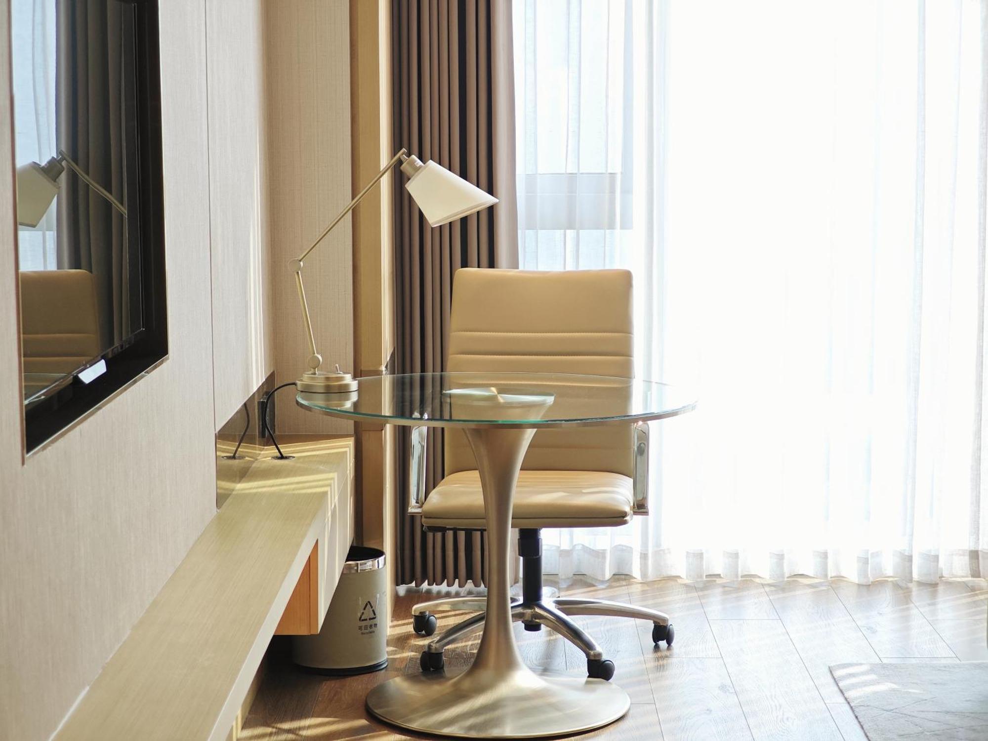 Отель Courtyard By Marriott Xi'An North Экстерьер фото
