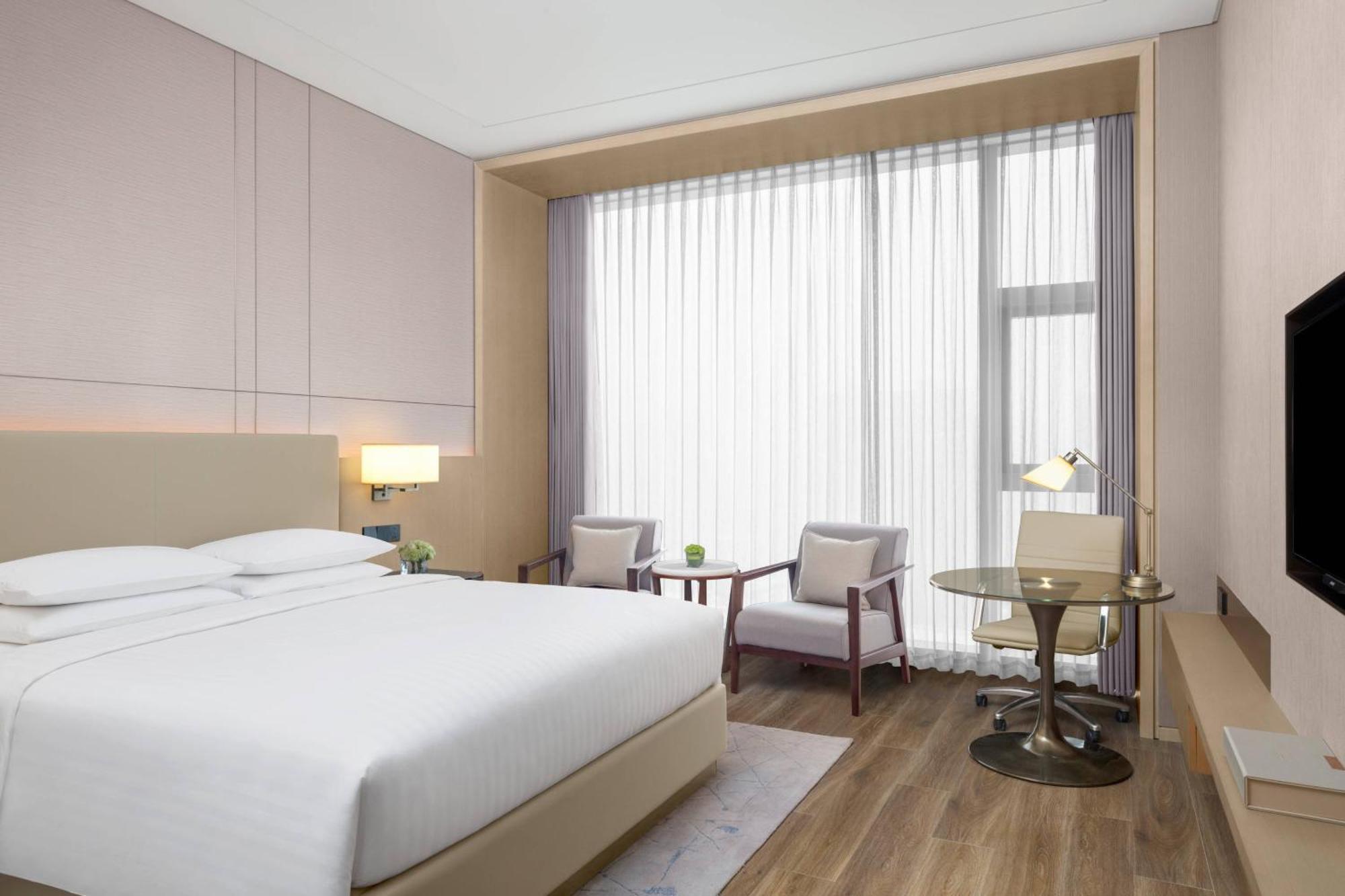 Отель Courtyard By Marriott Xi'An North Экстерьер фото